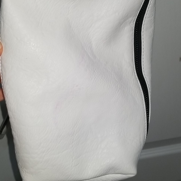 Xhilaration tore bag - Picture 5 of 7